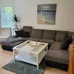 아파트 Apartment *
